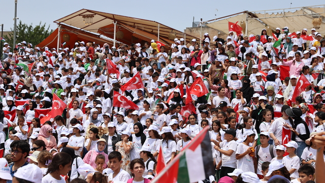 Şanlıurfa'da çocuklar Gazzeli yaşıtları için toplandı