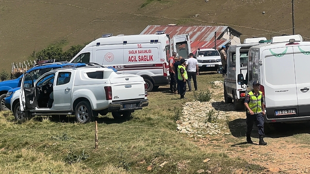 GÜNCELLEME - Giresun'da yaylada çıkan silahlı kavgada 3 kişi öldü