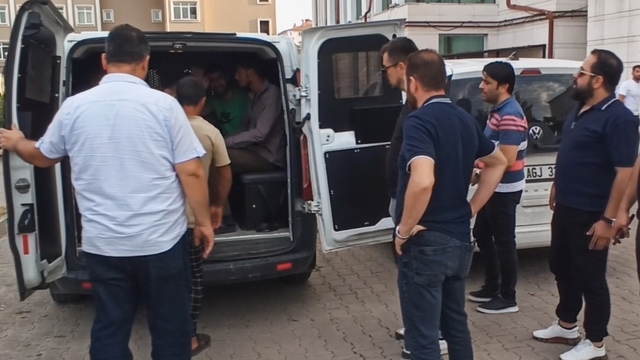 Ankara merkezli 3 ilde inşaat malzemesi ve kablo çalan 9 zanlı tutuklandı