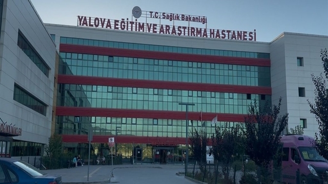 Yalova'da aynı yemek şirketinden yemek yiyen, farklı firmalardaki 45 işçi zehirlendi