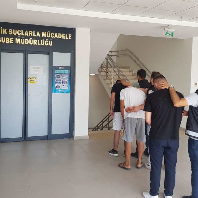 Kahramanmaraş'ta uyuşturucu operasyonunda 3 zanlı tutuklandı