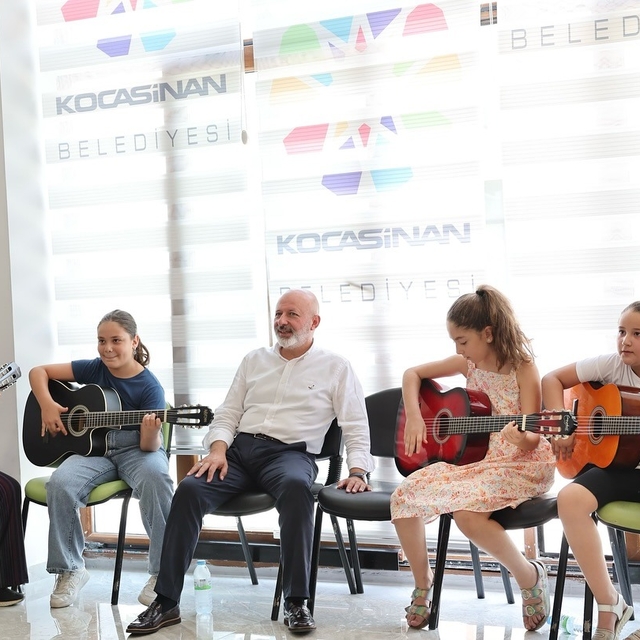 Başkan Çolakbayrakdar ve Kaymakam Ermiş'ten Kocasinan Akademi'ye ziyaret