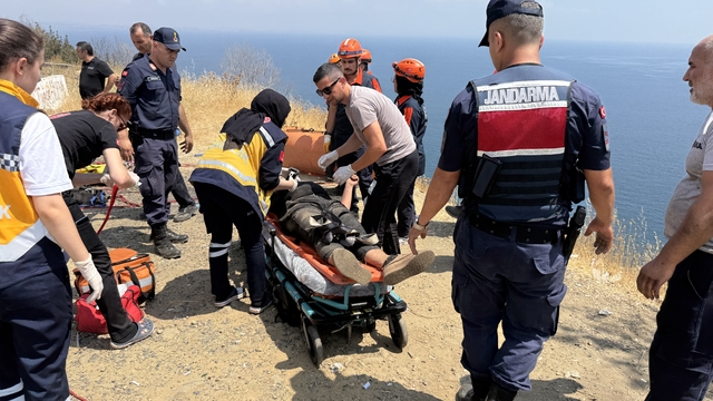 Tekirdağ'da uçurumdan düşen genç yaralandı