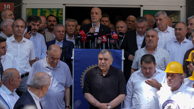 TÜRK-İŞ Genel Başkanı Atalay, kamu işçilerinin zam görüşmeleriyle ilgili konuştu: