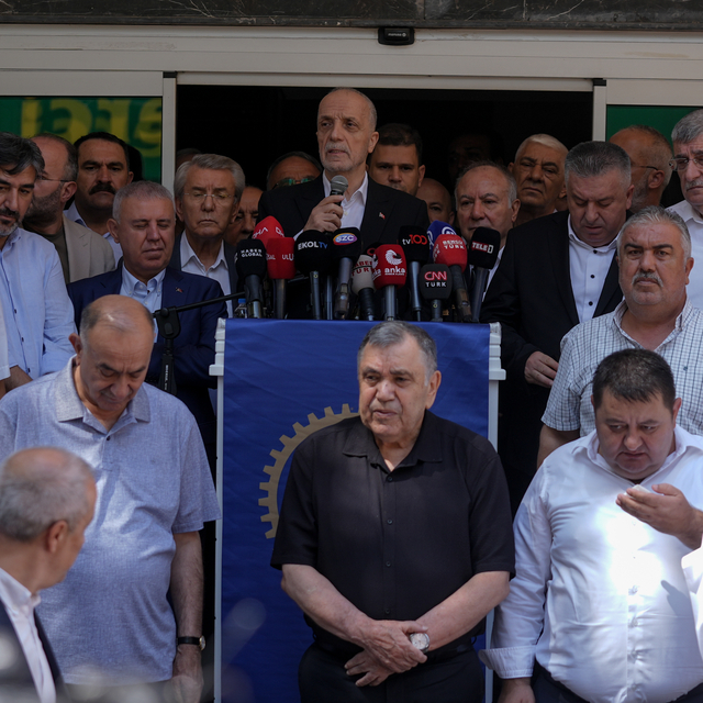 TÜRK-İŞ Genel Başkanı Atalay, kamu işçilerinin zam görüşmeleriyle ilgili ko...