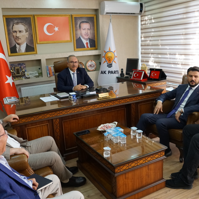 AK Parti MKYK Üyesi Avşar, Polatlı'da İlçe Danışma Toplantısı'na katıldı