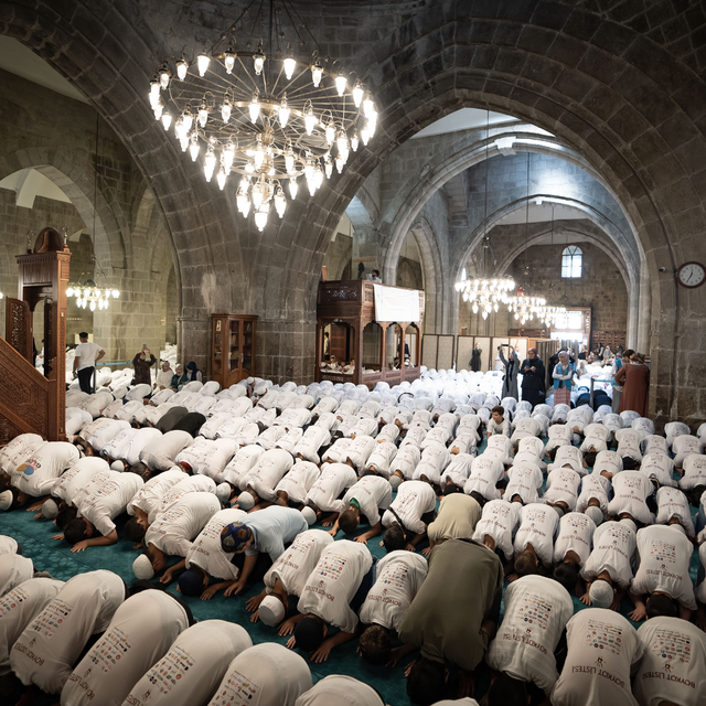 Erzurum'da 6 bin çocuk tarihi camide buluştu