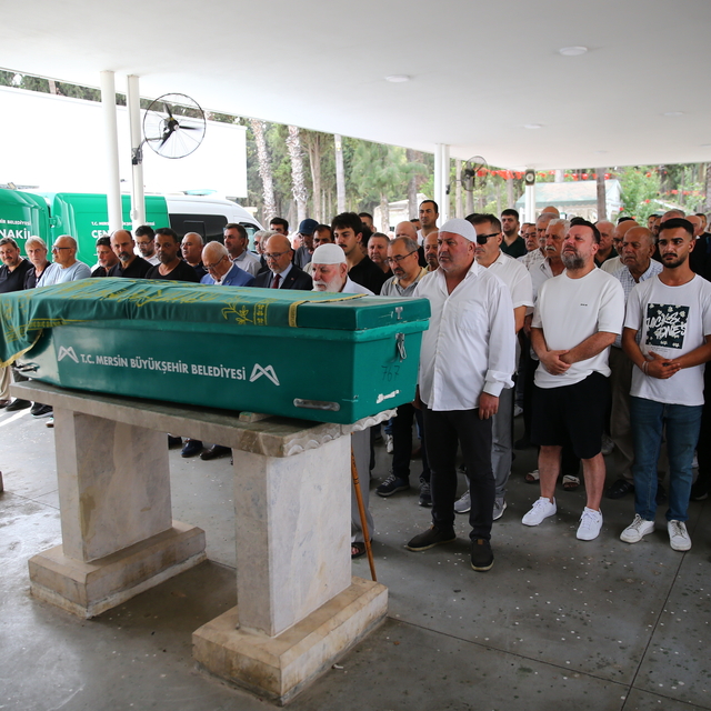 Gazeteci ve yazar Erdem Sabih Anılan Mersin'de son yolculuğuna uğurlandı