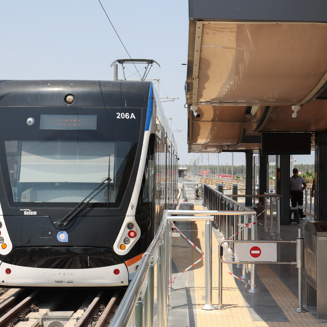 Antalya Havalimanı'nda gelen yolcu durağı hizmete açıldı