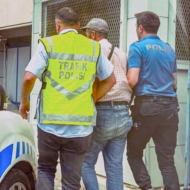 Çanakkale'de sosyal medyada müstehcen söylemlerde bulunduğu öne sürülen zan...