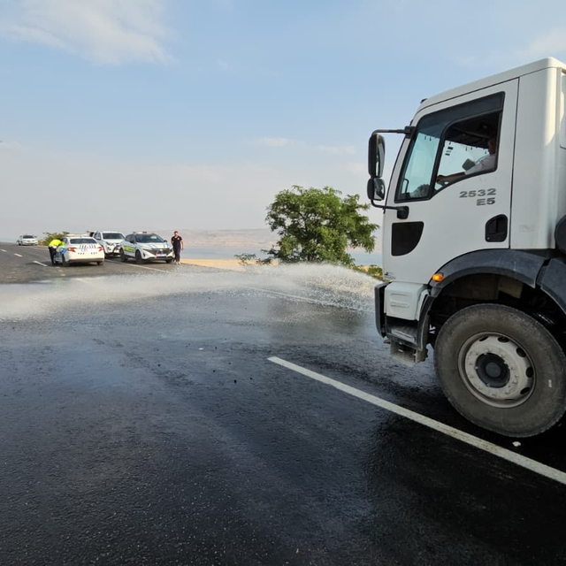 GÜNCELLEME - Van'da minibüsle otomobilin çarpıştığı kazada 14 kişi yaraland...