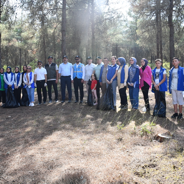 Vezirköprü'de ormanlık alanlarda yangın riskine karşı doğa temizliği yapıld...