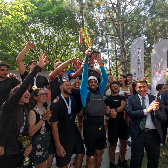 Türkiye Rafting Şampiyonası ve Süper Kupa Yarışları Tunceli'de sona erdi