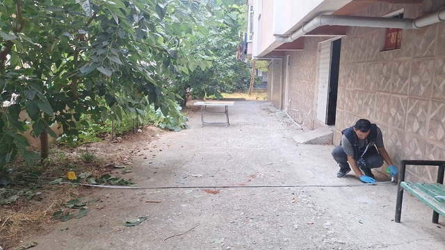Samsun'da 6. kattaki dairenin penceresinden düşen 5 yaşındaki çocuk ağır yaralandı