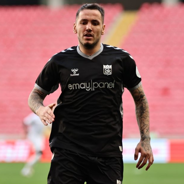 Sivasspor, Kerem Atakan Kesgin'i transfer etti