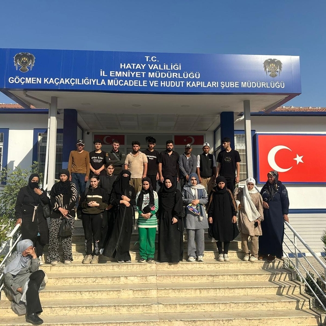 Hatay'da 24 düzensiz göçmen yakalandı