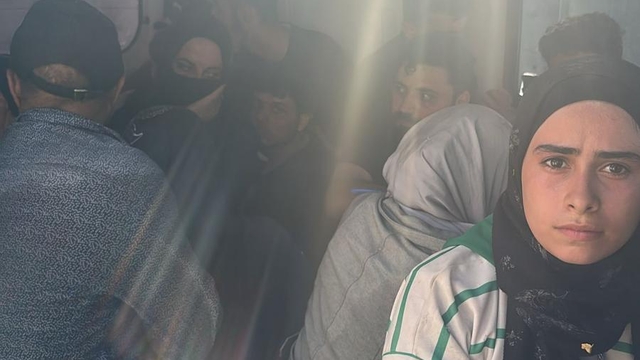 Hatay'da 24 düzensiz göçmen yakalandı, 1 kişi tutuklandı