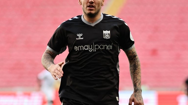 Sivasspor'dan Manaj'a veda, 3 yeni imza