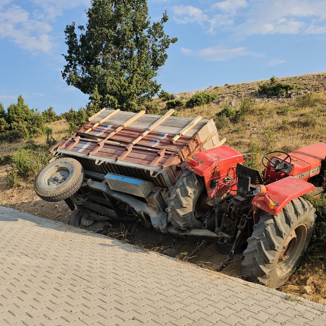 Çorum'da devrilen traktörün sürücüsü öldü
