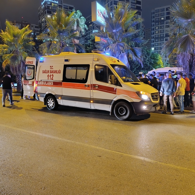 Adana'da bisikletle çarpışan motosikletin sürücüsü öldü