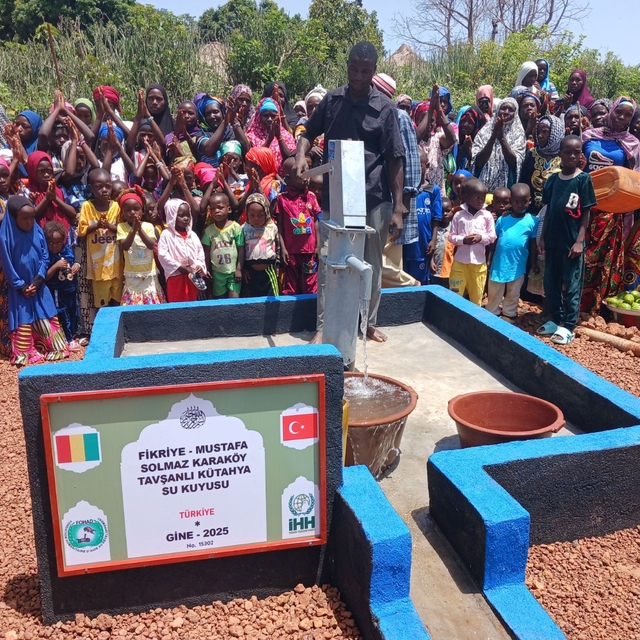 İHH Kütahya İnsani Yardım Derneğince Afrika'da 4 su kuyusu daha açtırıldı