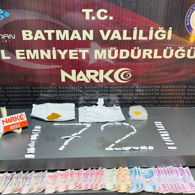 Batman'da uyuşturucu operasyonlarında 8 zanlı tutuklandı