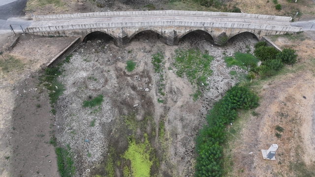 Tunca Nehri'nde su akışı durdu