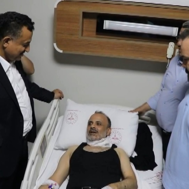 Doktor ile güvenlik görevlisini bıçaklayan şüpheli adliyede