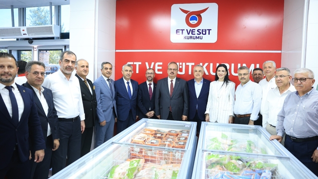 İncirliova'da Et ve Süt Kurumu'nun satış mağazası açıldı