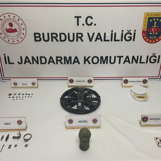 Burdur'da uyuşturucu ve kaçakçılıkla mücadele çalışmaları sürüyor