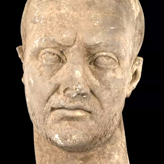 Aspendos kazılarında imparator başı heykeli bulundu