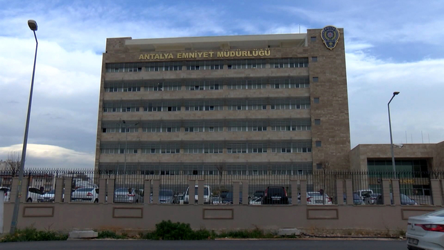 Dolandırılmaktan son anda kurtuldu; şüpheli suçüstü yakalandı