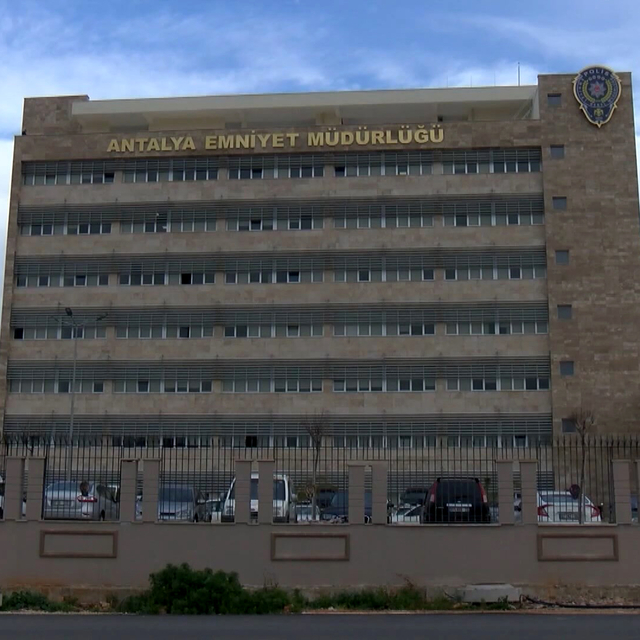 Dolandırılmaktan son anda kurtuldu; şüpheli suçüstü yakalandı