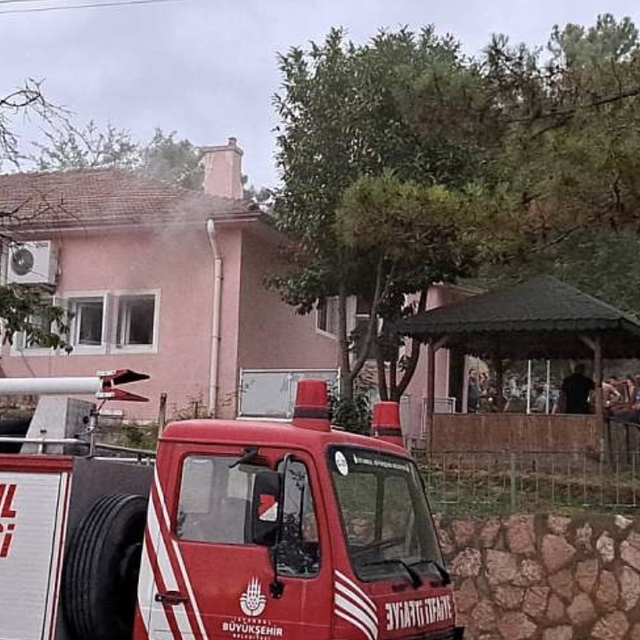 Bartın'da, kaymakamın oturduğu lojman yandı