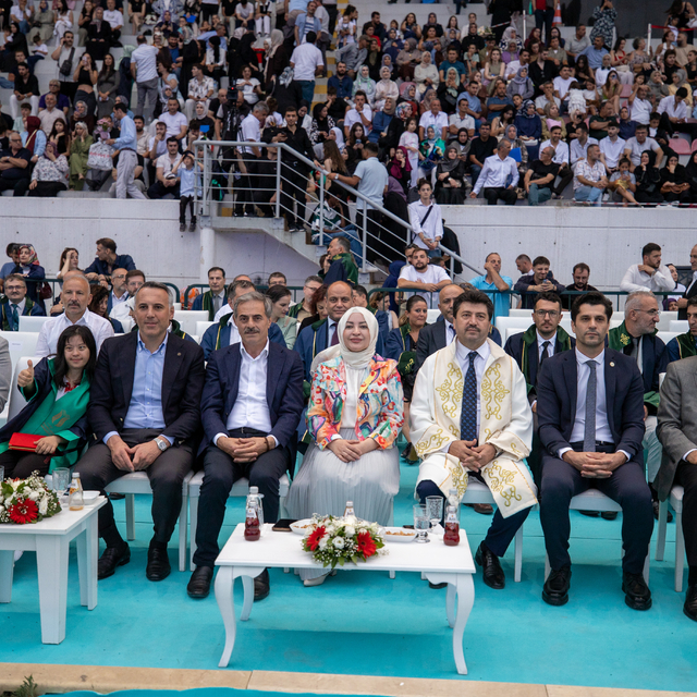 Sakarya Uygulamalı Bilimler Üniversitesi, 3 bin 263 öğrencisini mezun etti