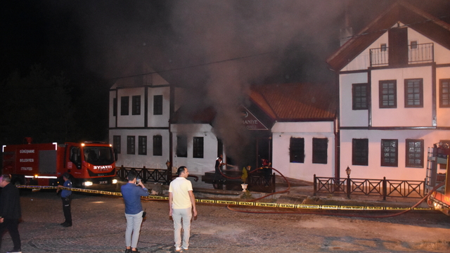 GÜNCELLEME - Gümüşhane'de butik otelde çıkan yangın söndürüldü