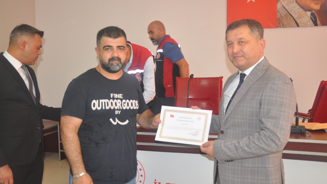 Ödemiş'teki yangınında hayvanları tahliye eden nakliyecilere teşekkür belgesi