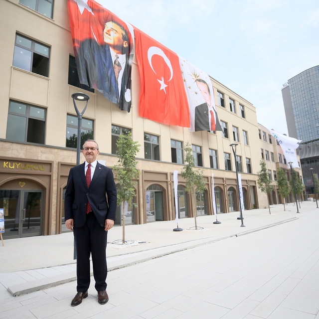 Malatya'da ticaretin çarkları güvenli binalarda dönecek