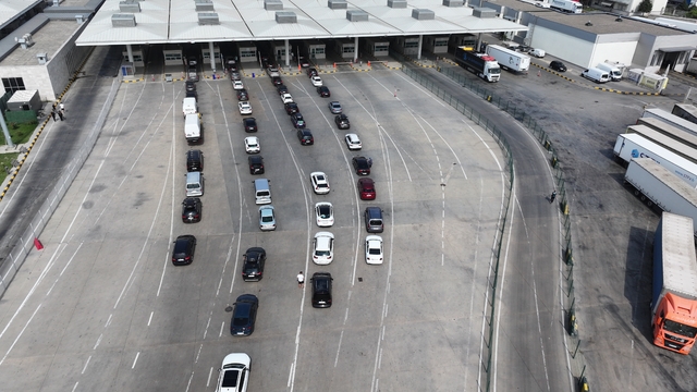 Yıllık izinlerini memleketlerinde geçiren gurbetçilerin dönüş yolculuğu başladı