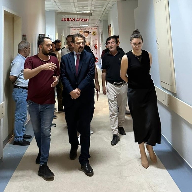 Cizre Devlet Hastanesi Başhekimi Dr. Sapan hastanede incelemede bulundu