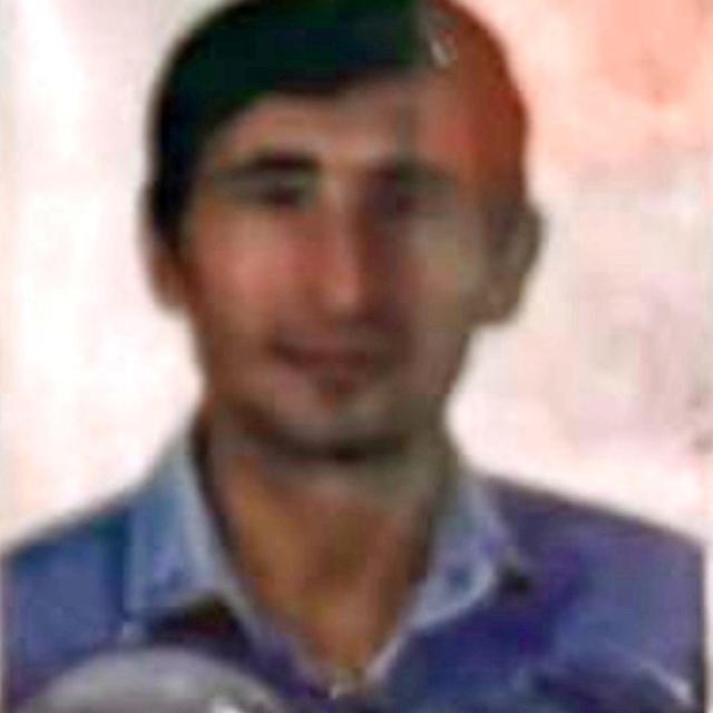 Erzurum'da İran plakalı TIR devrildi; şoför öldü (2)