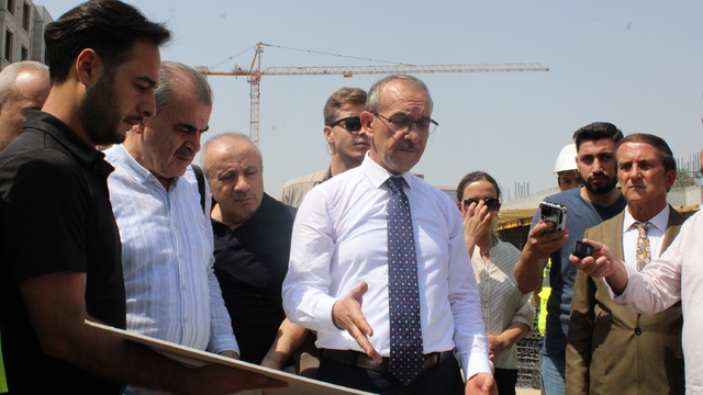 Malatya'da rezerv alan konutlarının anahtar teslimlerine başlandı