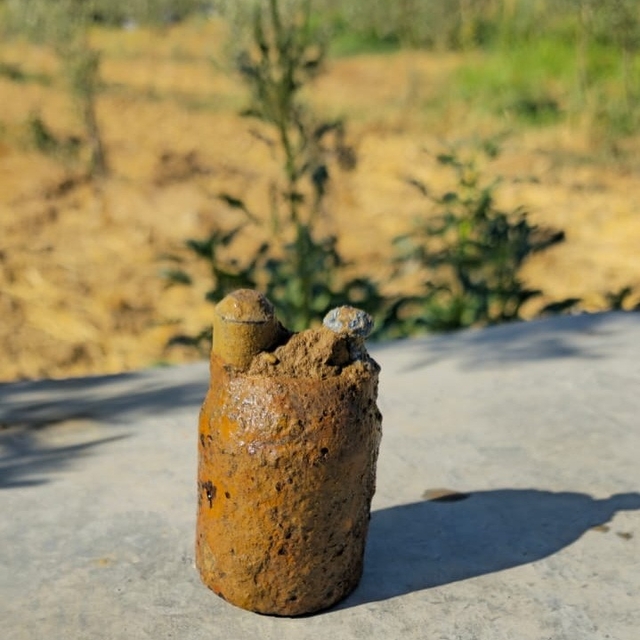 Manisa'da patlamamış top mermisi bulundu