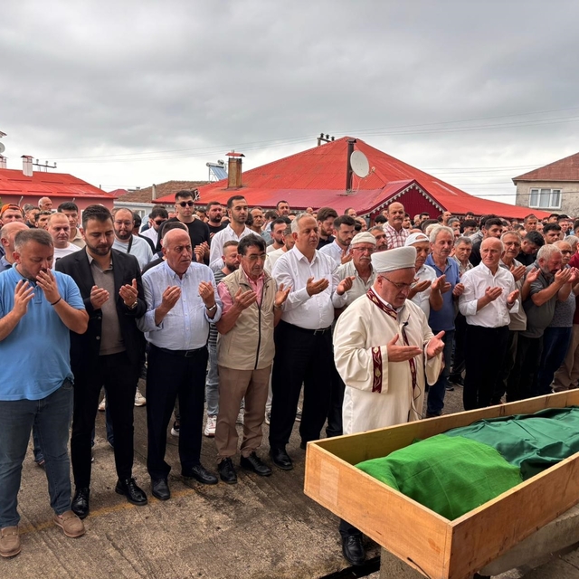 Boşanma aşamasındaki eşini öldüren şüpheli, daireye balkondan tırmanıp girm...