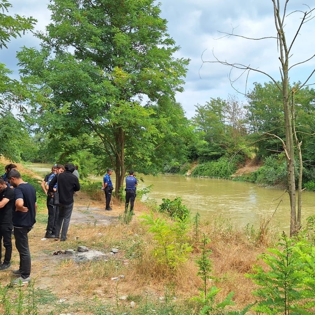 Sakarya Nehri'ne girip kayboldu