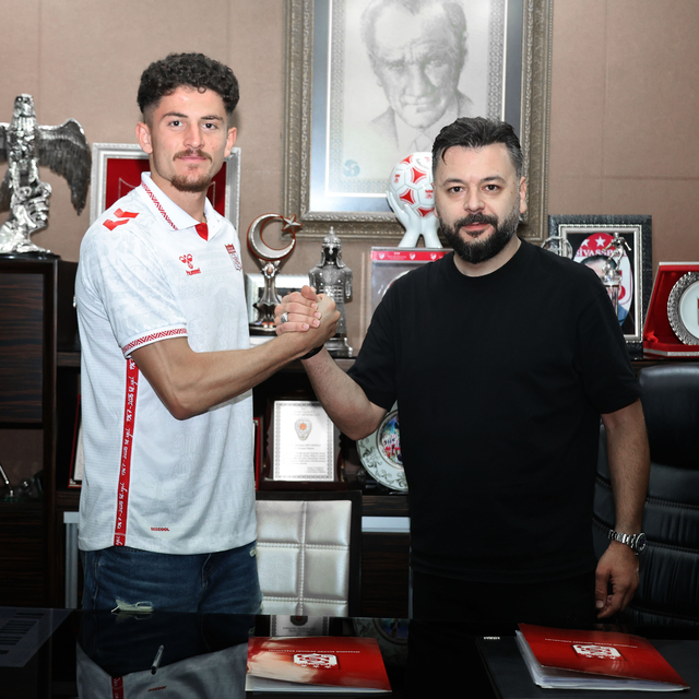 Sivasspor'da Emirhan Başyiğit'in sözleşmesi 2028 yılına kadar uzatıldı