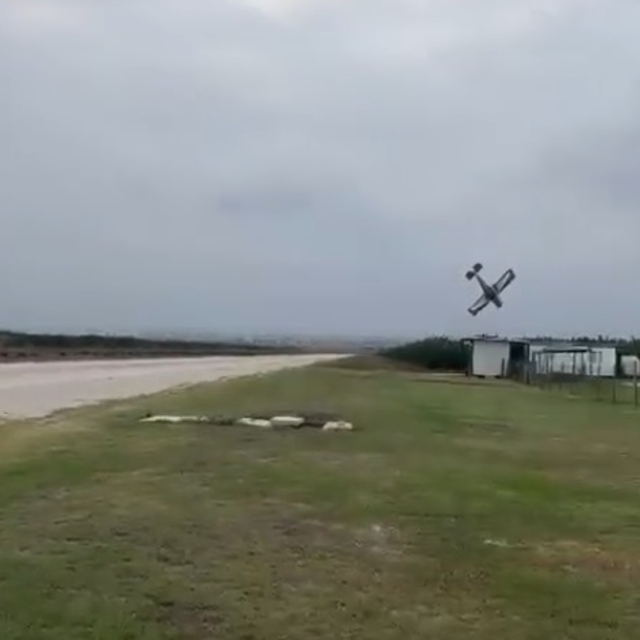 Adana'da kaza kırıma uğrayan uçak, evlilik teklifinden sonra irtifa kaybetm...