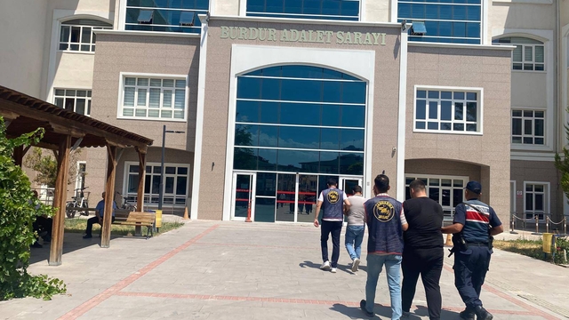 Burdur'da çalıntı hayvanlarla silah takası yaptığı iddia edilen zanlı tutuklandı