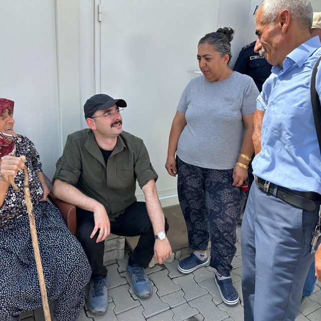 Doğanşehir Kaymakamı Ahmet Fatih Sungur, deprem konutlarında inceleme yaptı