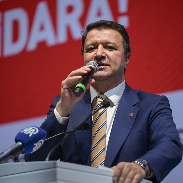 Saadet Partisi Genel Başkanı Arıkan, partisinin il başkanları toplantısında...